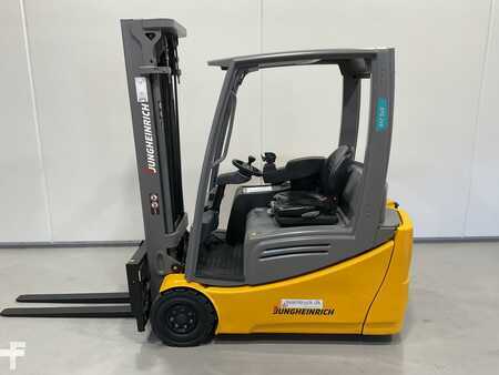 Elektro tříkolové VZV 2016 Jungheinrich EFG 216 (3)