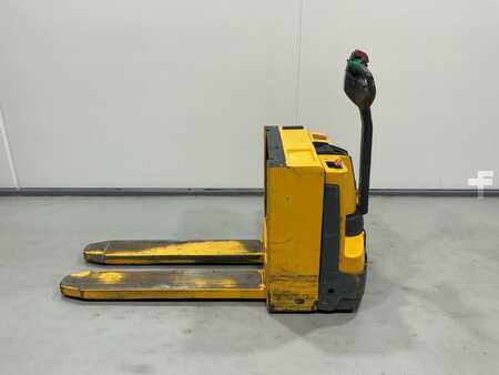 Nízkozdvižný vozík 2013  Jungheinrich EJE C20 (3)