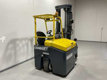 Čtyřcestný retrak 2017 Combilift CBE3000 (2)