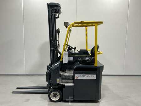 Čtyřcestný retrak 2017 Combilift CBE3000 (3)