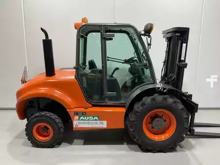 Terrenggående gaffeltruck 2005  Ausa C350H (1)