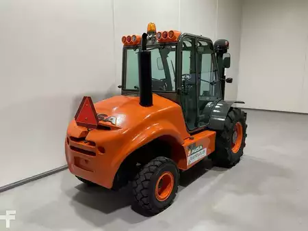 Terrenggående gaffeltruck 2005  Ausa C350H (2)