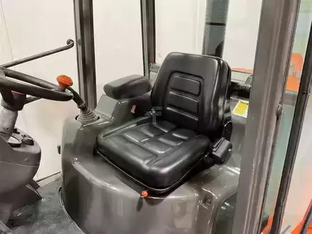 Terrenggående gaffeltruck 2005  Ausa C350H (5)