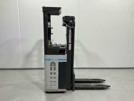 Stackers Stand-on 2017  Unicarriers UEQ0433160 (1) 