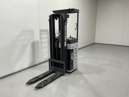 Stackers Stand-on 2017  Unicarriers UEQ0433160 (4) 