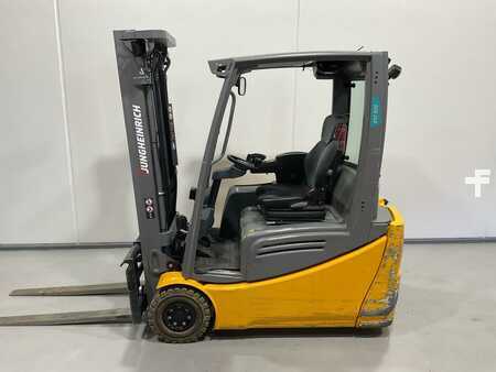 Elektro tříkolové VZV 2018 Jungheinrich EFG 216 (3)