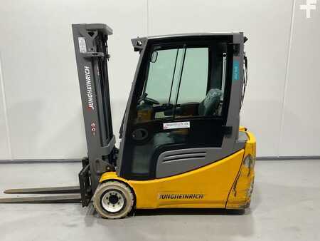Elektro tříkolové VZV 2021 Jungheinrich EFG 220 (3)