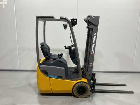 Elektro tříkolové VZV 2017 Jungheinrich EFG 110 (1)