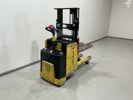 VZV s plošinou pro řidiče 2004 Hyster P2.0SD-17 (2)