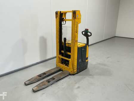 Ruční vysokozdvižný vozík 2000 Jungheinrich EJC12 (4)