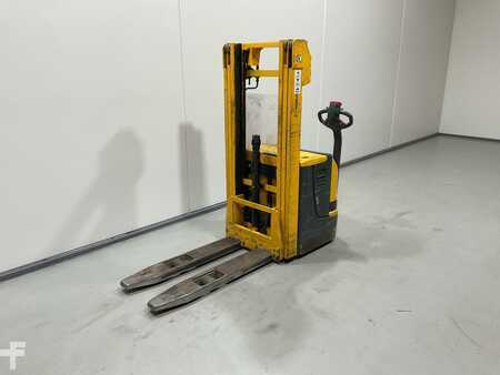 Ruční vysokozdvižný vozík 2000 Jungheinrich EJC12 (4)