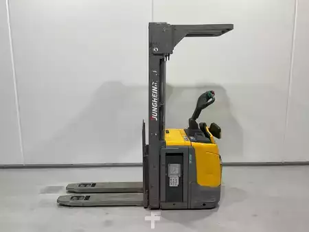 Stackers Stand-on 2016  Jungheinrich ERC 220Z (3)