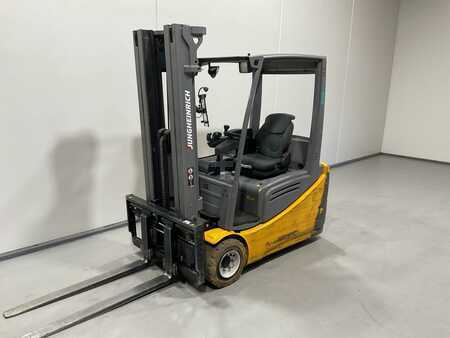 Elektro tříkolové VZV 2019 Jungheinrich EFG 220 ZVG (4)