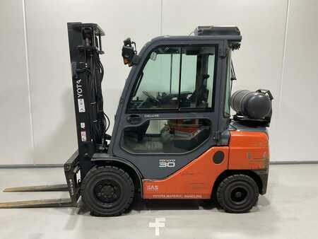 Gasoltruck 2017  Toyota 02-8FGF30 (3)