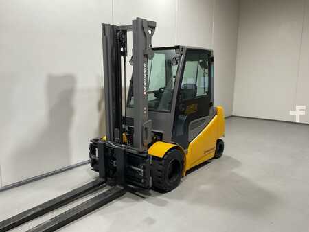 Carrelli elettrici 4 ruote 2020  Jungheinrich EFG 550 (4)