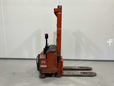 Stacker de condutor em pé 2015 Atlet A/160SDTFVHSN540 (1)