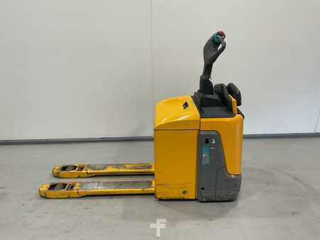 Nízkozdvižný vozík 2018  Jungheinrich ERE 125 (3)