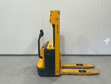 Ruční vysokozdvižný vozík 2001  Jungheinrich EJC 16 (1)