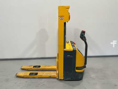 Ruční vysokozdvižný vozík 2001 Jungheinrich EJC 16 (3)