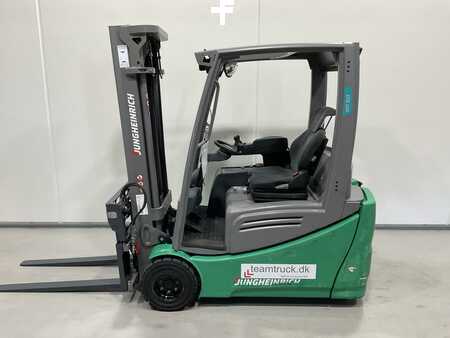 Elektro tříkolové VZV 2020 Jungheinrich EFG 220 (3)