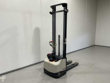 Ruční vysokozdvižný vozík 2018 Crown WF3000-1,2 TF (2)