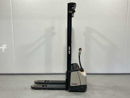 Ruční vysokozdvižný vozík 2018 Crown WF3000-1,2 TF (3)