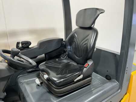 Elektro čtyřkolový VZV 2014  Jungheinrich EFG 430 (5)