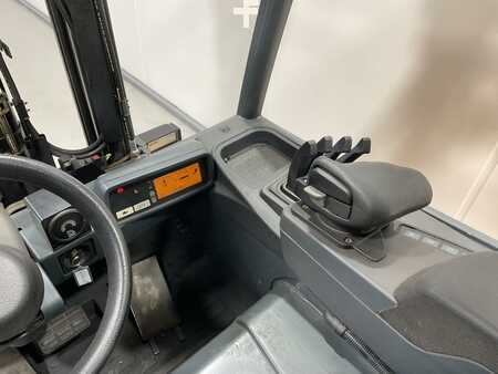 Elektro čtyřkolový VZV 2014  Jungheinrich EFG 430 (6)