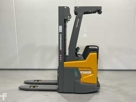 Gerbeurs à conducteur porté debout 2025  Jungheinrich ERC 214I (3)