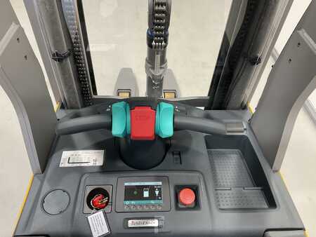 Gerbeurs à conducteur porté debout 2025  Jungheinrich ERC 214I (6)