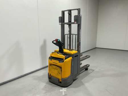 Tukipyörätrukki 2019  Jungheinrich ERC 212Z (2)