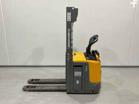 Tukipyörätrukki 2019  Jungheinrich ERC 212Z (3)