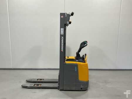 Gerbeurs à conducteur porté debout 2018  Jungheinrich ERC 214 (3)