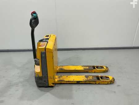 Lavansiirtovaunu 2016  Jungheinrich EJE 112I (1)