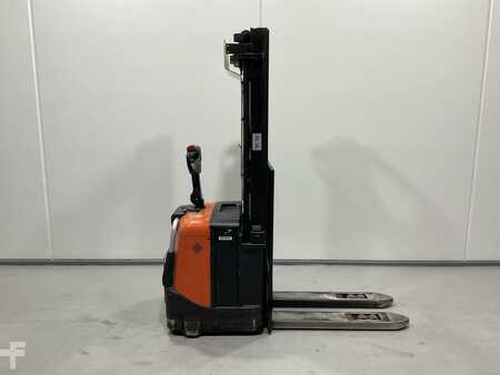 Stacker stå på 2006  BT SPE125 (1)