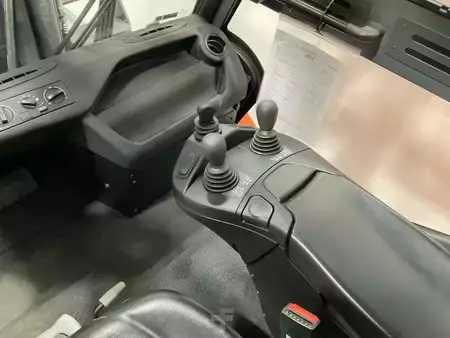 Diesel Forklifts 2016  Linde H80D-02 (6)