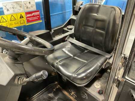 Chariots téléscopiques fixes 2016  Genie GTH-3007 (5)