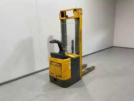 Fahrerstandstapler 2008  Jungheinrich ERC 214 (2)