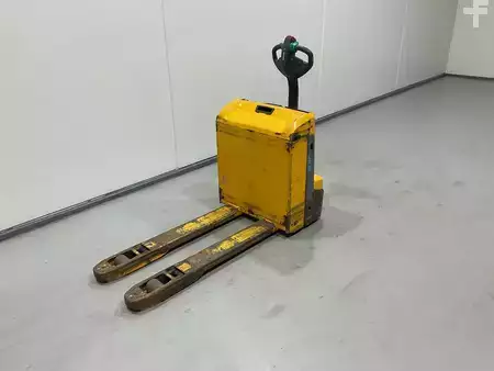 Elektromos emelőkocsik 2019  Jungheinrich EJE 114 (4)