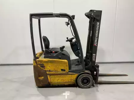 El truck - 3 hjulet 2006  Jungheinrich EFG 113 (1)