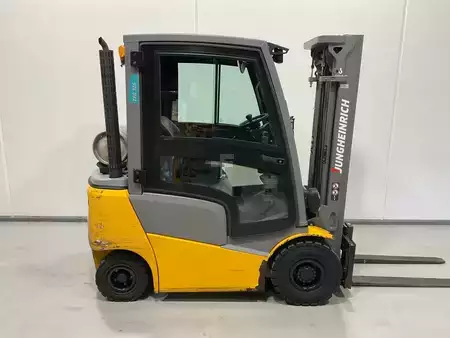 LPG Forklifts 2018  Jungheinrich TFG 316 (1)