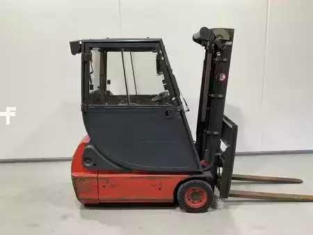 Elektrisk- 3 hjul 2004  Linde E16C-02 (1)