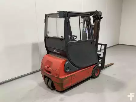 Elektrisk- 3 hjul 2004  Linde E16C-02 (2)
