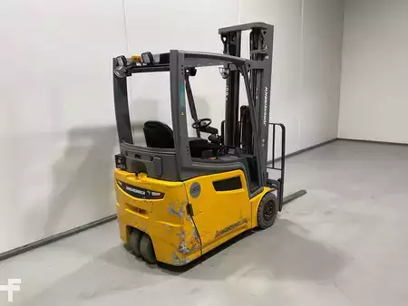 Carrelli elettrici 3 ruote 2020  Jungheinrich EFG 216K (2)