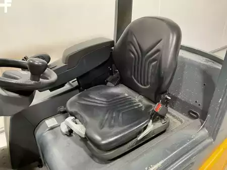 Carrelli elettrici 3 ruote 2015  Jungheinrich EFG 216 (5)