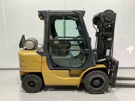 Gasoltruck 2002  CAT Lift Trucks GP30K (1)