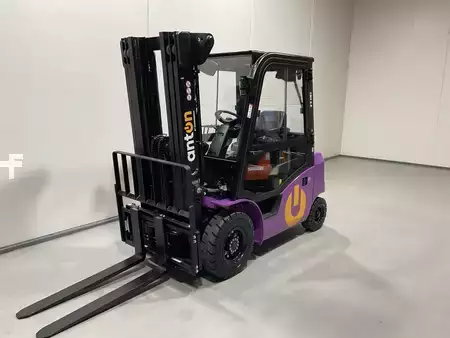 Elektro čtyřkolový VZV 2025  AntOn CBH 2.5 (4)