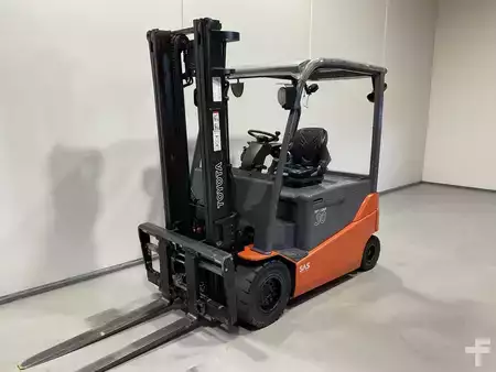 Elektrisk- 4 hjul 2014  Toyota 8FBMT30 (4)