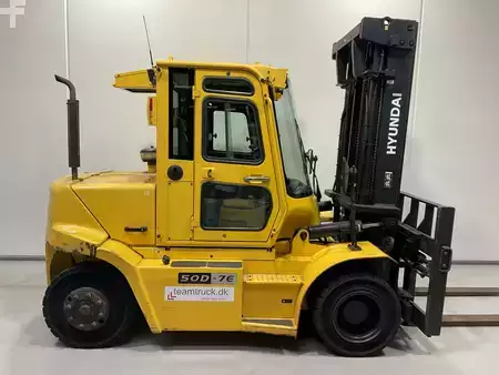 Diesel heftrucks 2012  Hyundai 50D-7E (1)