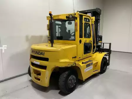 Diesel heftrucks 2012  Hyundai 50D-7E (2)